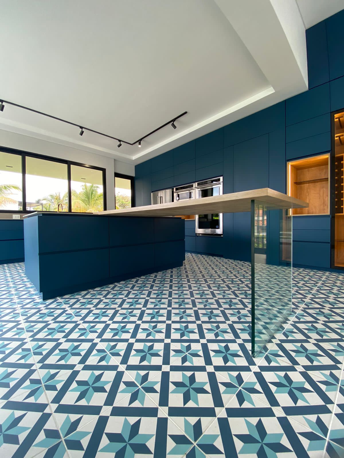 STYLOBD Oceanic TruMatte 2S Exp 2400mm x 1200mm x 18mm