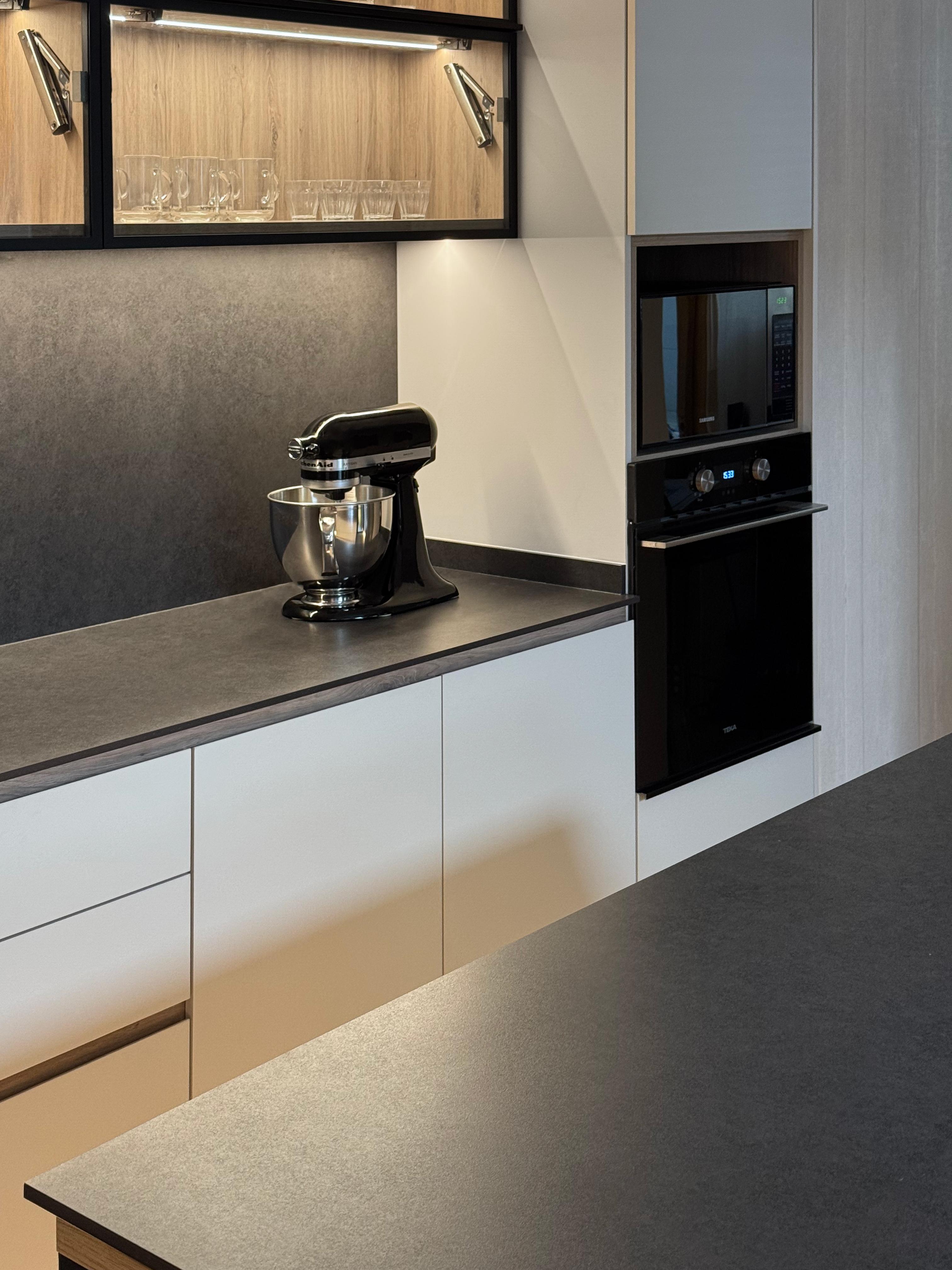 STYLOBD Shell TruMatte 2400mm x 1200mm x 18mm